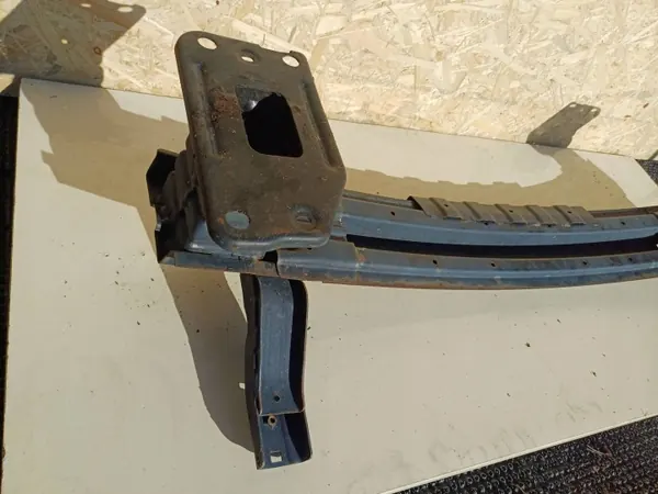 Hyundai i40 etupuskurinvahvike OEM BHZ2471 image 5