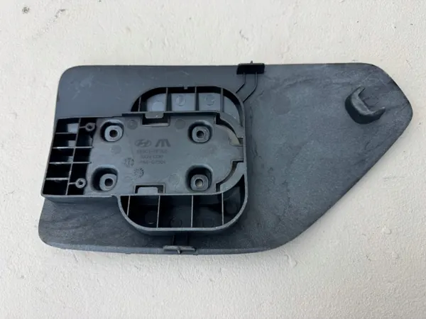 OEM 863C1-HF005 Hyundai Kona II EV latausluukun kiinnike image 3