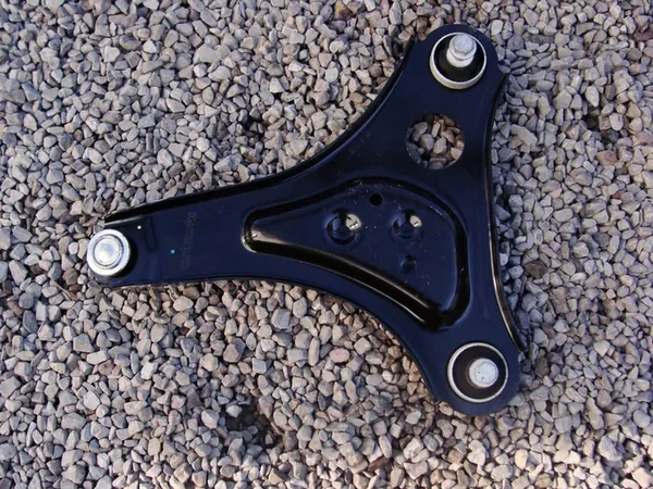 Höger Upphängningsarm Renault Twingo III Smart A453 image 2