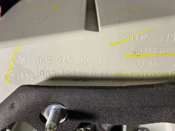 Bakljus VW JETTA 06- 1K5945095M Vänster image 7