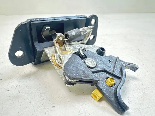 2010 Hyundai i10 Verrou de coffre image 4