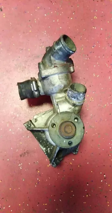 Mercedes-Benz thermostaathuis OEM R1042030274 image 2