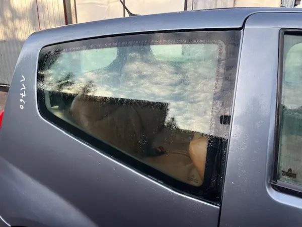 Citroen C2 sivulasi OEM AK-12-725118 Oikea taka 2006 image 2