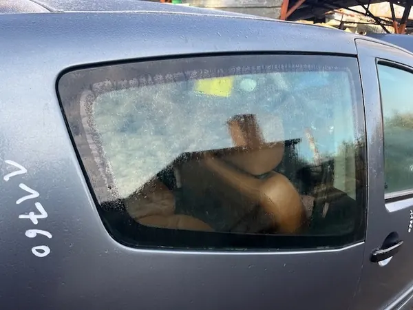 Citroen C2 sivulasi OEM AK-12-725118 Oikea taka 2006 image 3