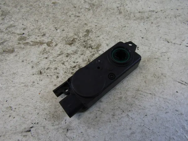 BMW X3 G01 motorrullgardin OEM 5A180E3 image 6