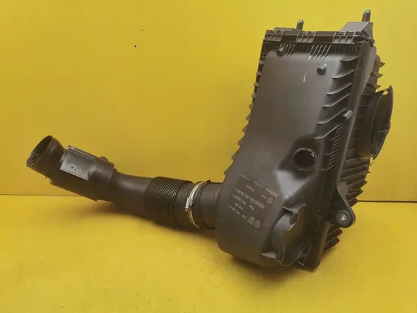 Volkswagen Ilmansuodattimen kotelo 7P0129607C image 4