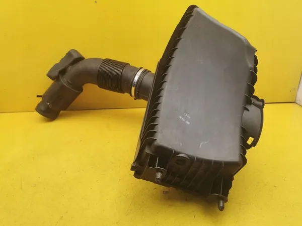 Volkswagen Ilmansuodattimen kotelo 7P0129607C image 5