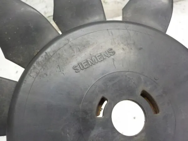 Ventilador de radiador BMW E39 OEM - Usado image 3