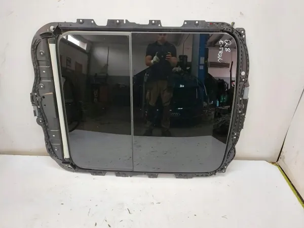 Audi Q8 E-TRON Panoramakatto OEM 83a877041a image 2