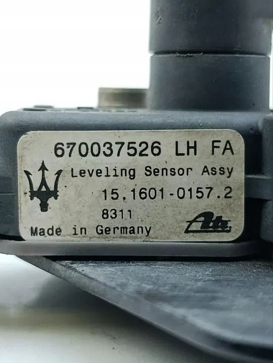 OEM 670037526 Luchtvering sensor Maserati voorzijde image 7