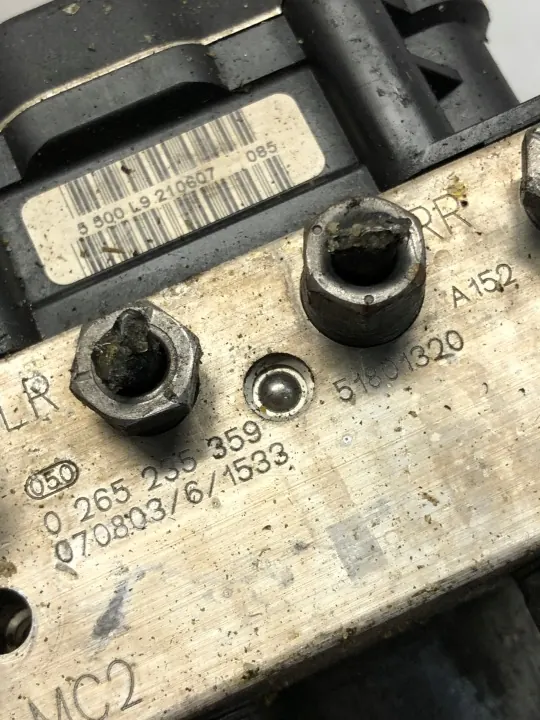 Controlador Bomba ABS OEM 0265235359 Usado image 5