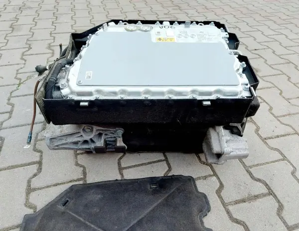 BMW X1 U11 Hybride elektromotor OEM 8477933 image 2