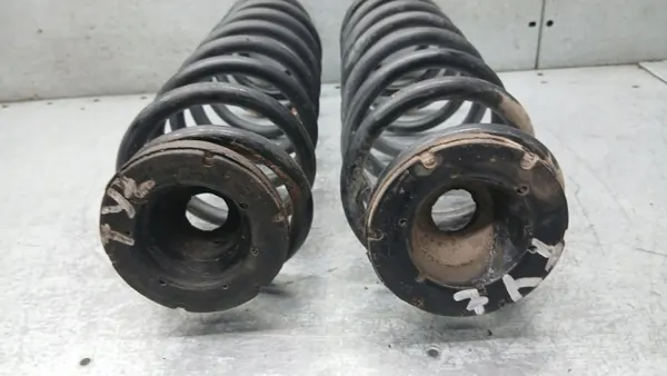 Achtervering OEM VOLVOMAR-139927 voor Skoda Fabia image 3