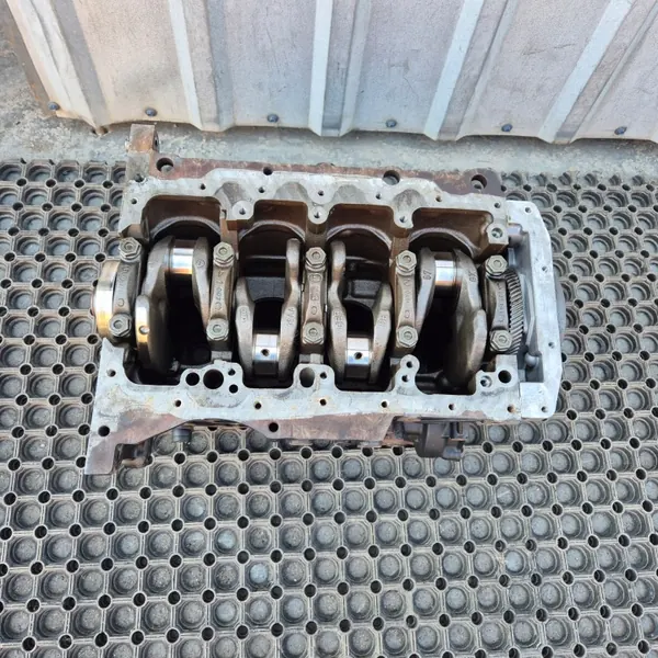 Käytetty Moottorilohko VW Passat B6 Audi Skoda Seat 2.0D image 3