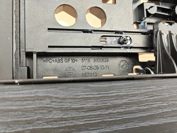 Keskikonsolin koriste OEM 9330629 BMW G30 G31 image 8