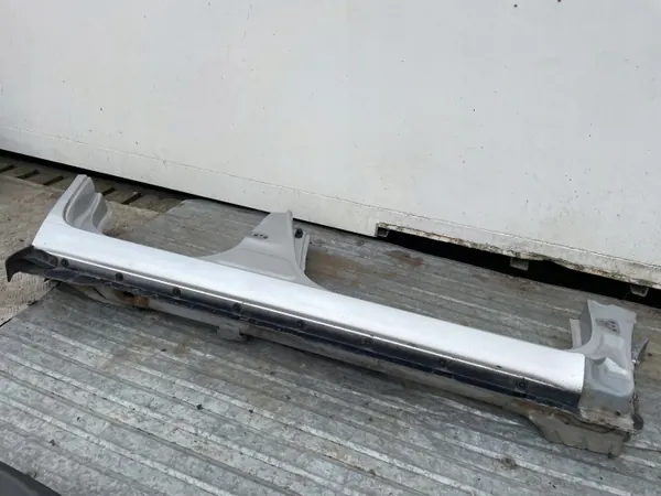 OEM 61311-42030 Höger tröskelpanel för Toyota RAV4 III image 5