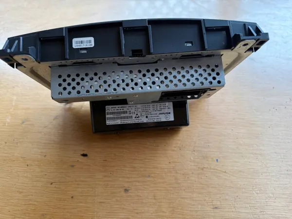 Radio Alpine OEM A4479008905 para Mercedes Vito image 8