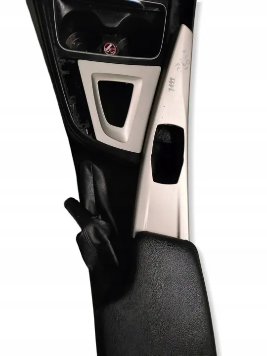 Accoudoir Tunnel BMW F30 - Pièce OEM d'Occasion image 4