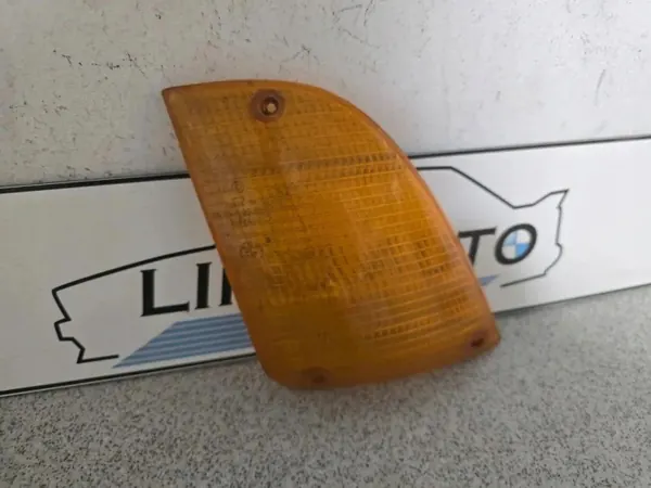 OEM 1370545 Clignotant avant droit BMW 5 E28 image 2