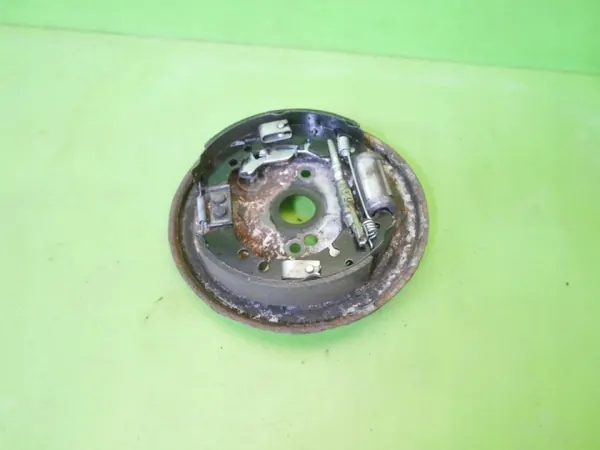 Plaque d'ancrage droite arrière OEM OPEL CORSA D - Tambour image 3