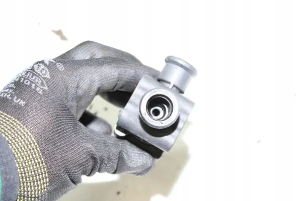 Solenoid Valve Mercedes Actros MP3 A0009973512 image 4