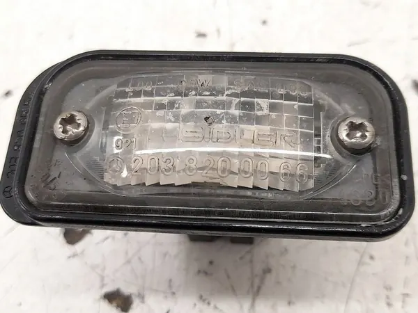 Luz de matrícula Mercedes C-Class W203 A2038200066 image 2