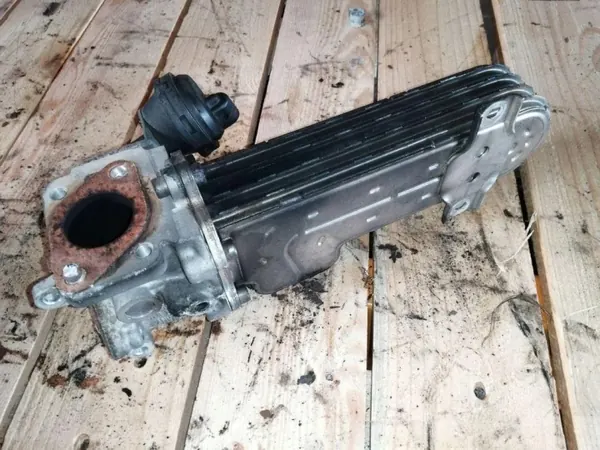 Gebruikte EGR-koeler OEM 03G131513K voor Mitsubishi Grandis image 3