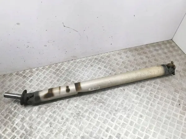 Taka-akselin vetoakseli OEM 373004JA0A Nissan Navara image 2