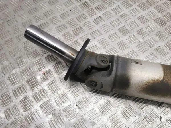 Taka-akselin vetoakseli OEM 373004JA0A Nissan Navara image 7