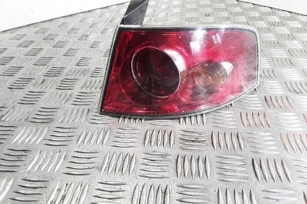 Lámpara trasera derecha SEAT IBIZA III 6L6945112B image 2
