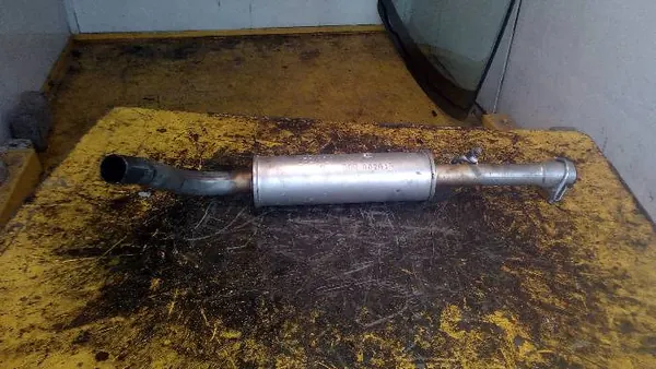 Begagnad Volkswagen OE ljuddämpare OEM 0 för Passat B5 1.8 image 4