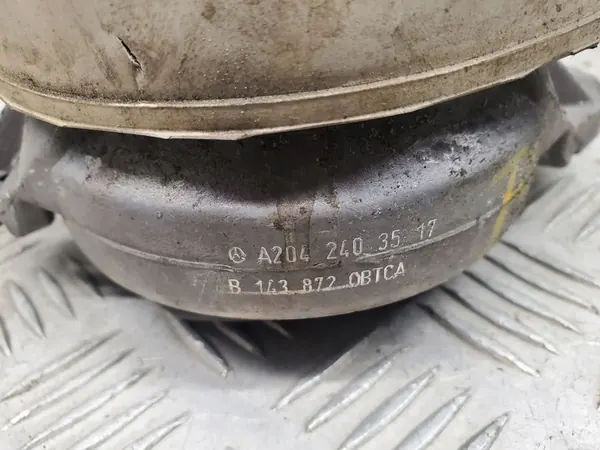 Mercedes-Benz C W204 2014 Voor motorsteun image 6