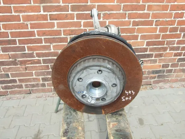 Höger bakre knäled OEM A2053570206 Mercedes W205 image 2