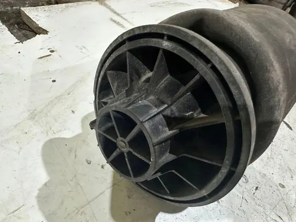 Mercedes Luftfjädring R310716403 Bak för W166 GLE 2016 image 3