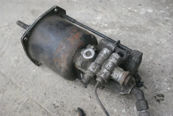 Actuateur d'embrayage OEM 9700512090 Renault Magnum image 4