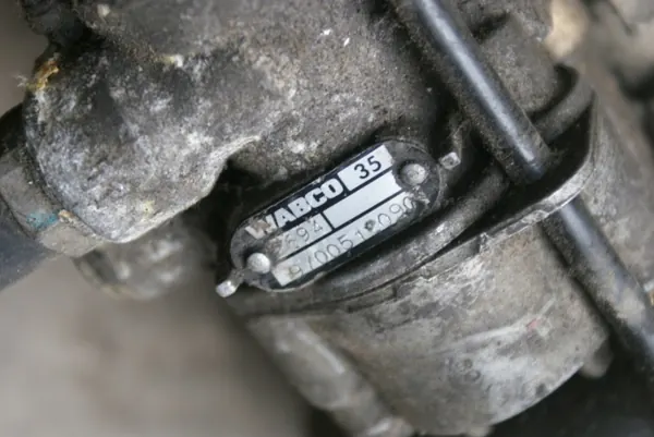 Actuateur d'embrayage OEM 9700512090 Renault Magnum image 5