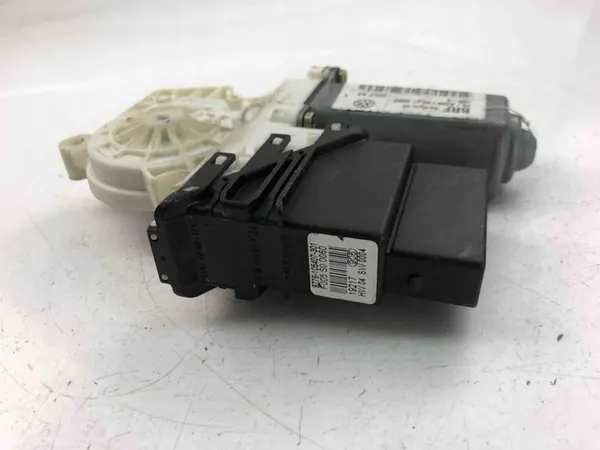 Oikean Takaluukun Moottori VW GOLF IV 1C0959812A image 4