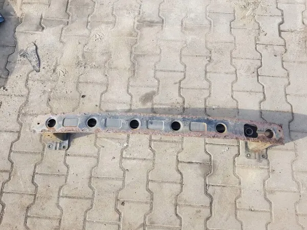 Viga para-choques traseira Audi A3 8V OEM TOC50549 image 2