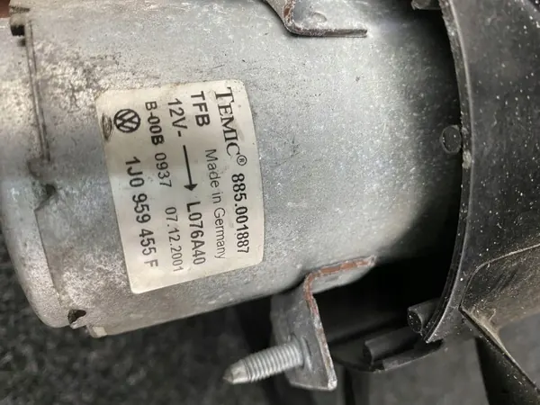 Radiatorventilator OEM 1J0959455F voor VW Golf IV image 6