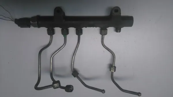 Bränslerailsensor Citroen Peugeot 1.6 EHDI 1570Q4 image 2