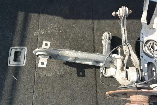 OEM ZWROTNICA WAHACZ LEWY TYŁ KOMPLET FWD Mercedes image 4