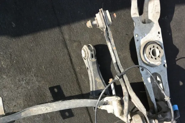 OEM ZWROTNICA WAHACZ LEWY TYŁ KOMPLET FWD Mercedes image 5