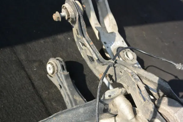 OEM ZWROTNICA WAHACZ LEWY TYŁ KOMPLET FWD Mercedes image 7