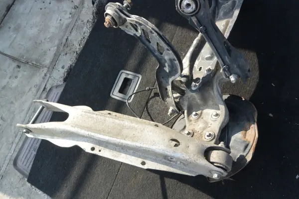 OEM ZWROTNICA WAHACZ LEWY TYŁ KOMPLET FWD Mercedes image 9