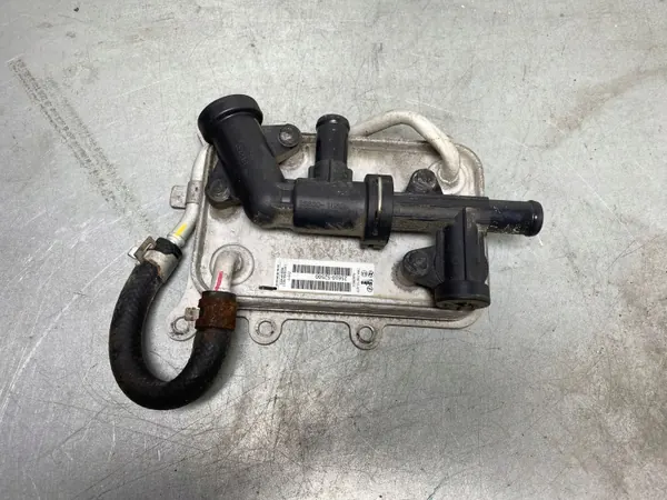 Refroidisseur d'huile FBZ16635 pour Hyundai Santa Fe 2019 image 2