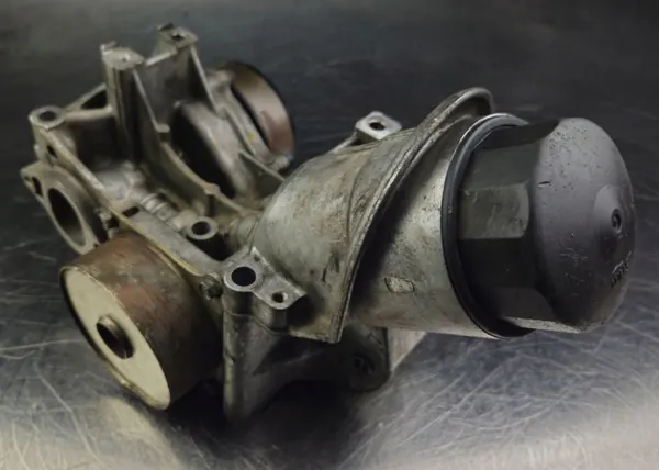 Oljekylare filterbas OEM 10608921049 för Honda Civic image 2