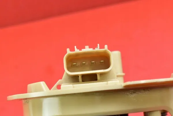 Polttoainepumppu Opel Zafira C 1.6 CDTI 13596946 image 6