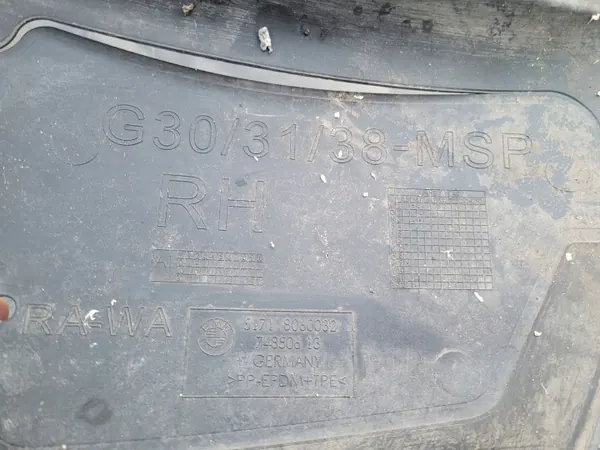BMW 5 G30/G31 Oikea etulokasuoja OEM 51718060032 image 4