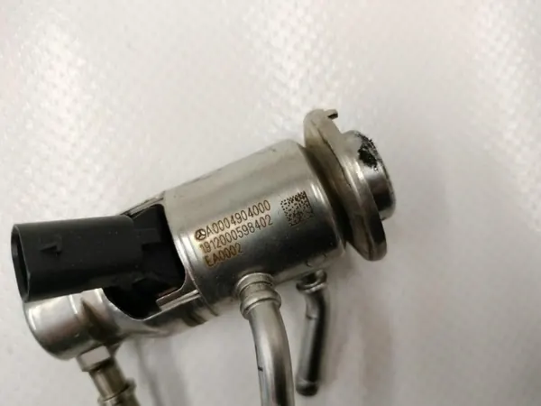 Inyector AdBlue Mercedes-Benz OE A0004904000 image 3