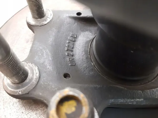 Buje rueda trasera OEM UR27216U para Rolls-Royce image 9